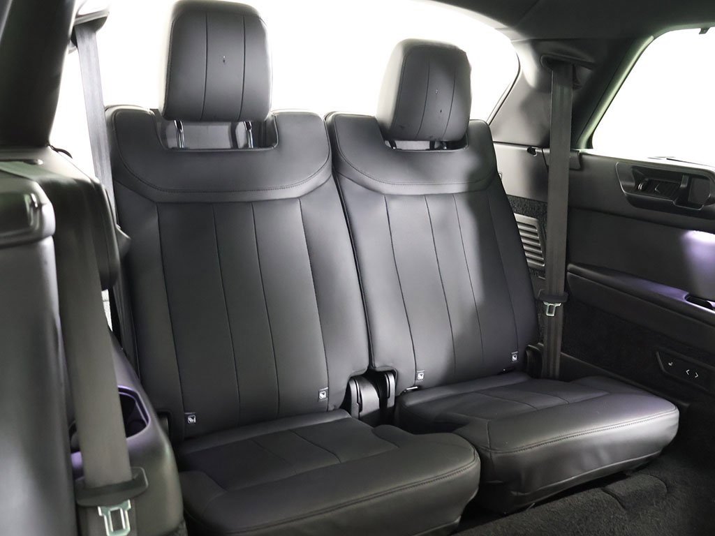 Used 2023 Land Rover Range Rover Long Wheelbase SE image 42