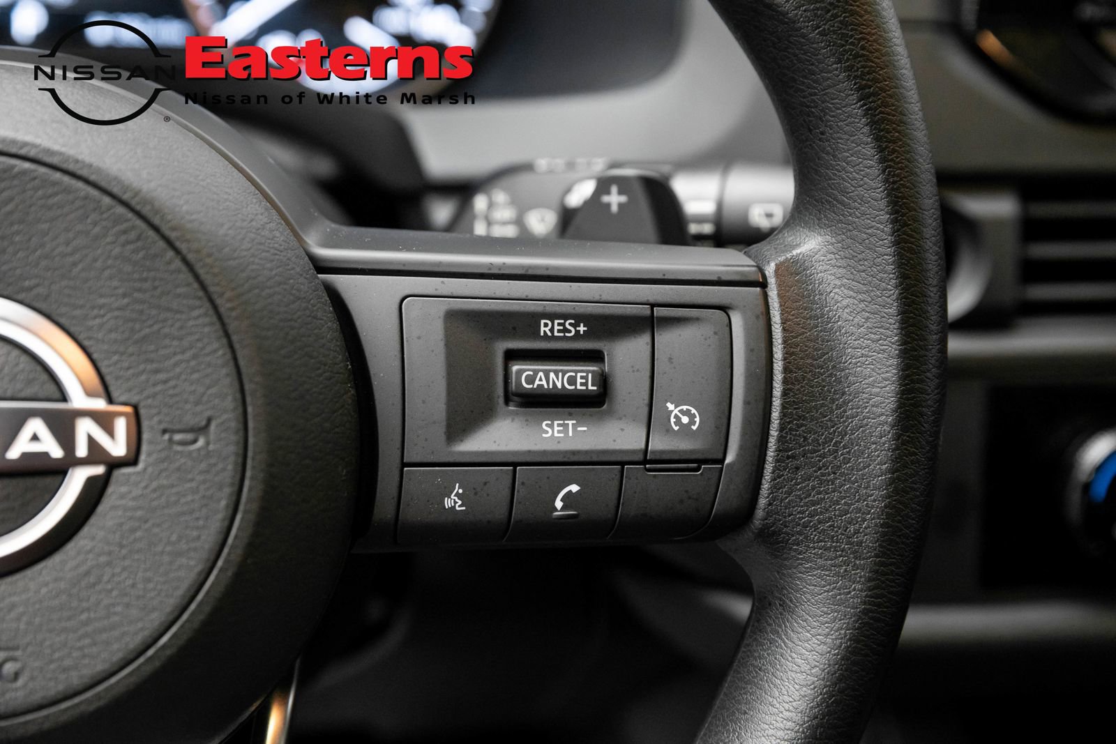 Used 2025 Nissan Pathfinder S image 22