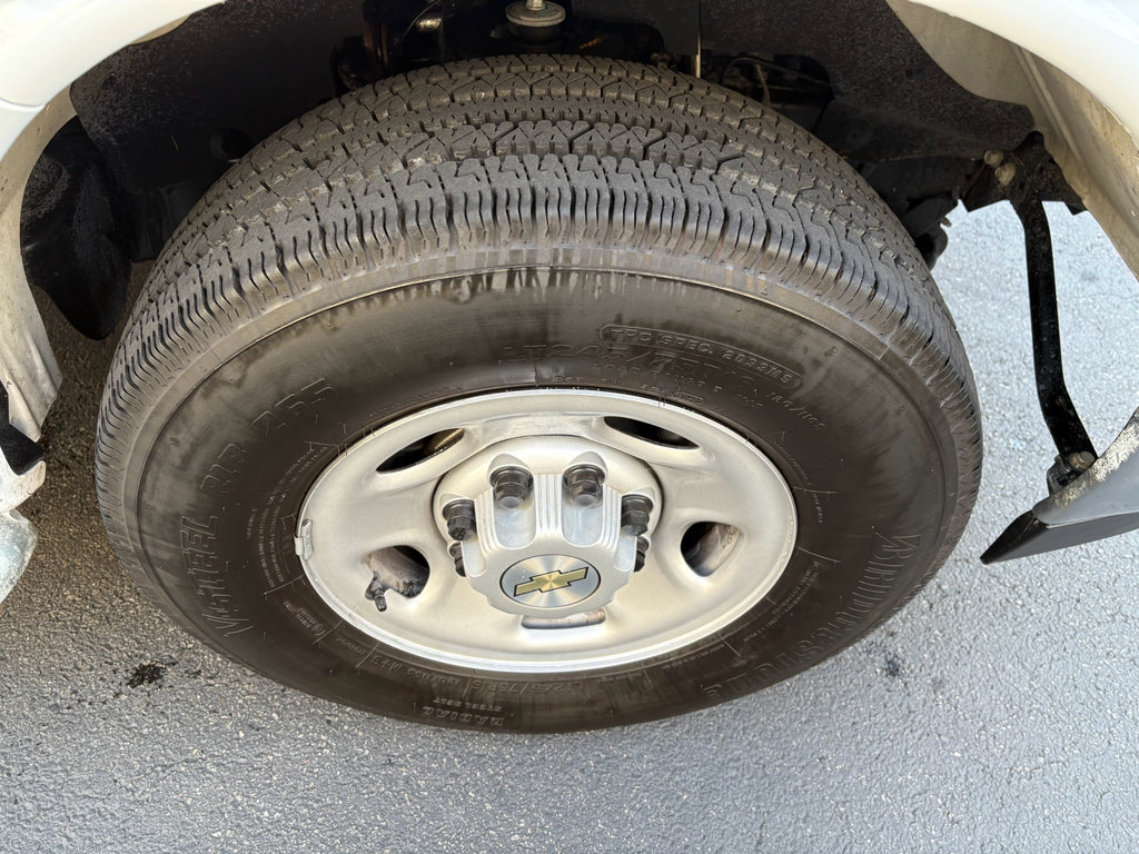 Used 2024 Chevrolet Express 2500 Work Van w/ Driver Convenience Package image 14