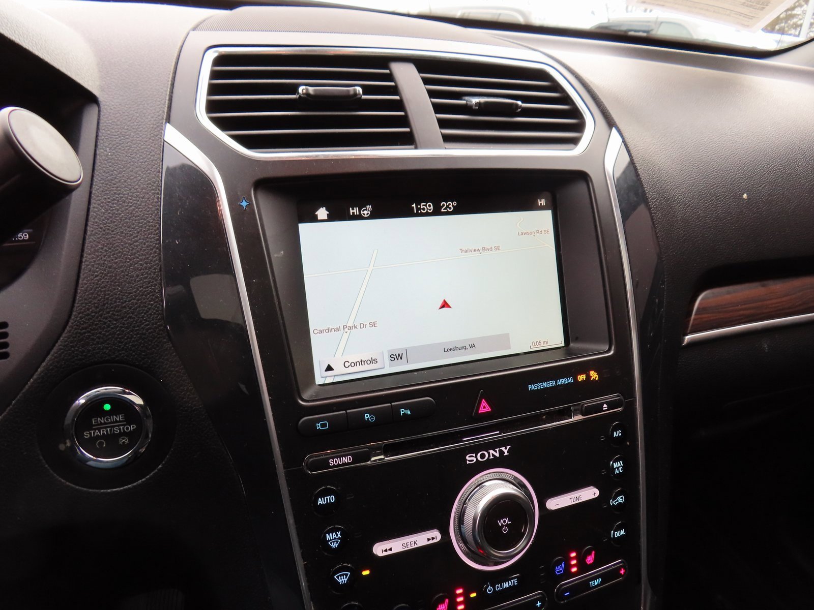 Used 2018 Ford Explorer Limited w/ Equipment Group 301A image 17