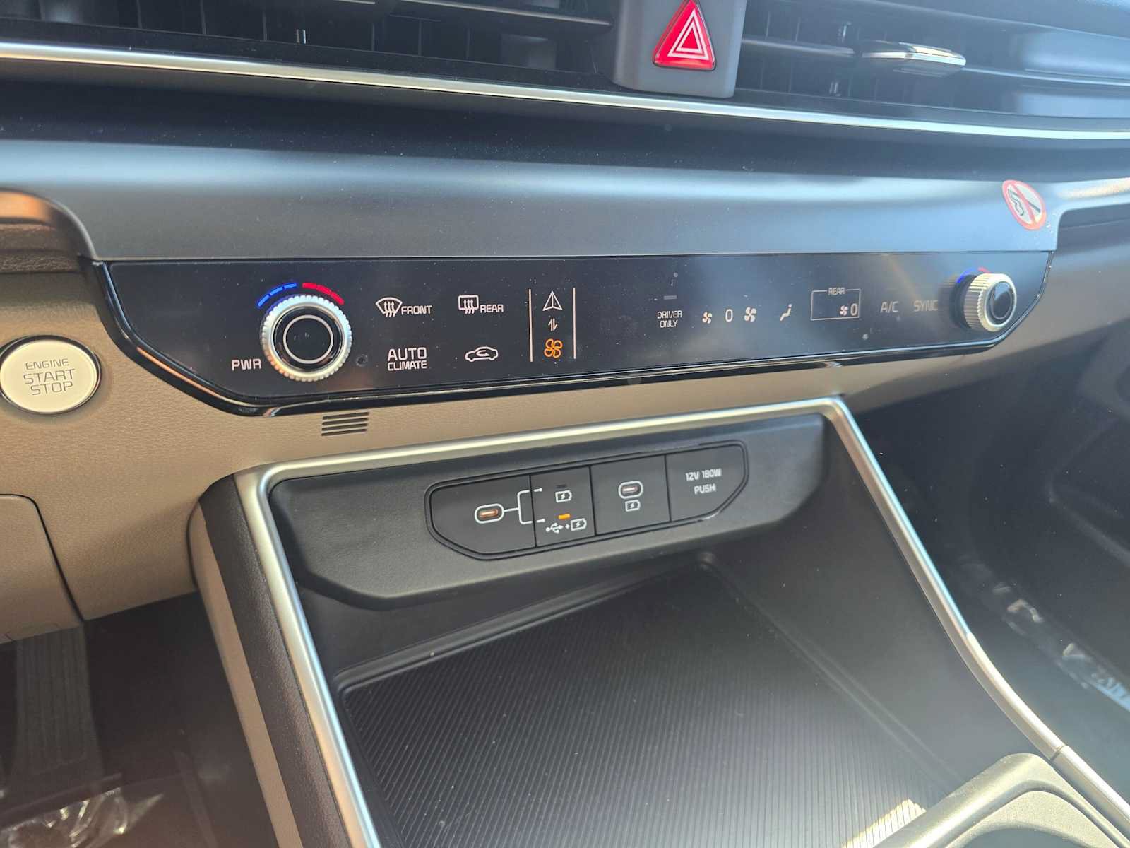 Used 2026 Kia Carnival LXS FWD image 28
