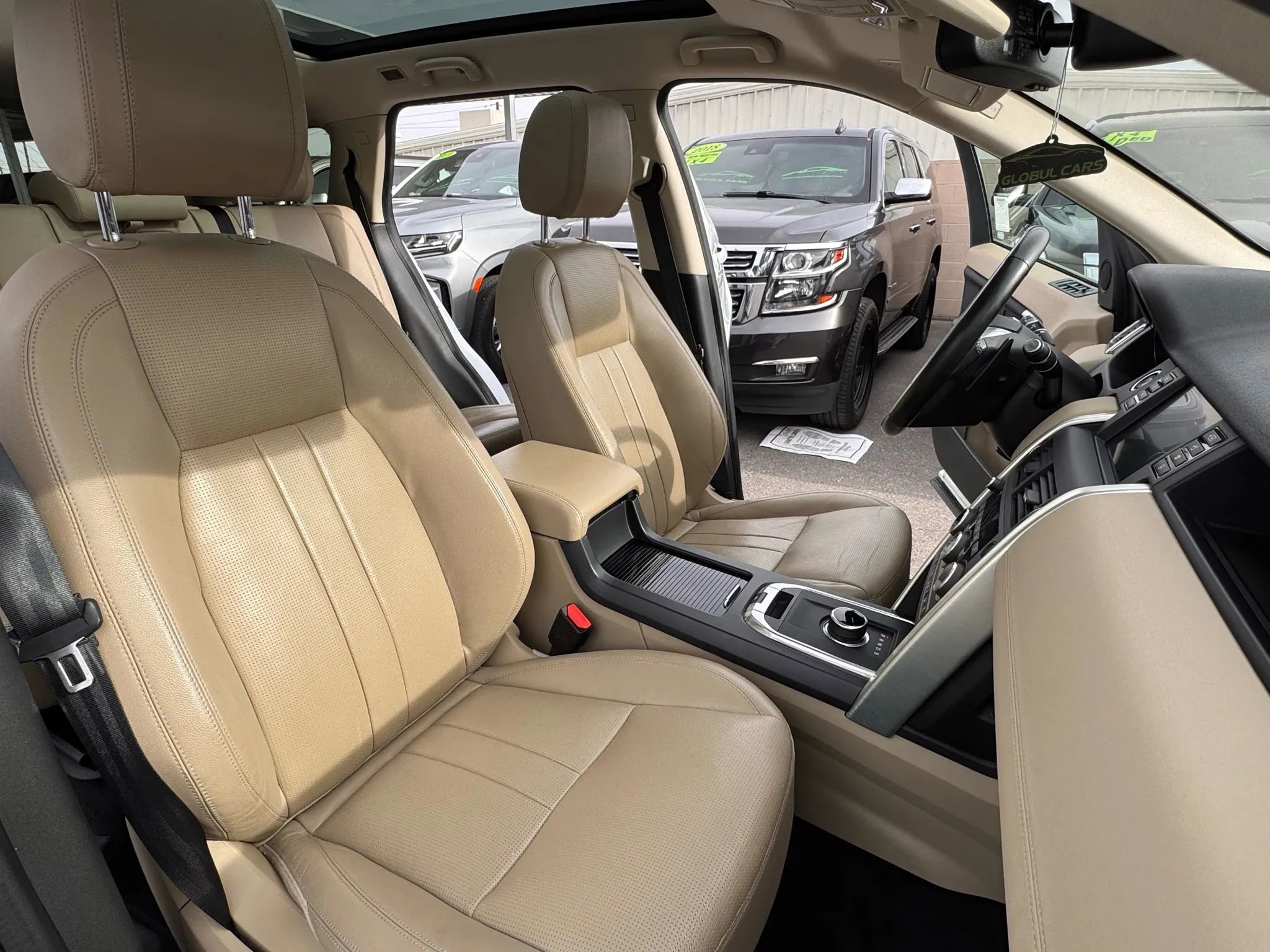 Used 2019 Land Rover Discovery Sport HSE image 17