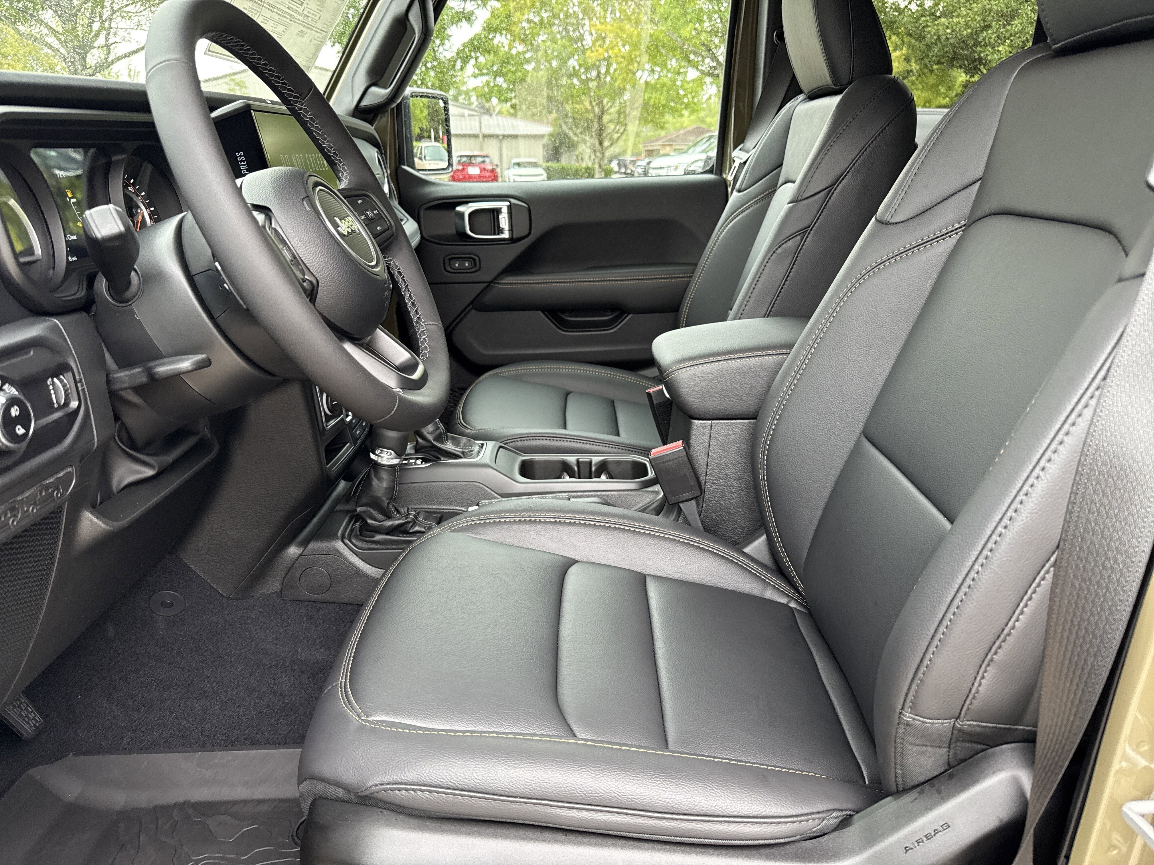 New 2025 Jeep Gladiator Sport w/ Premium Package image 9