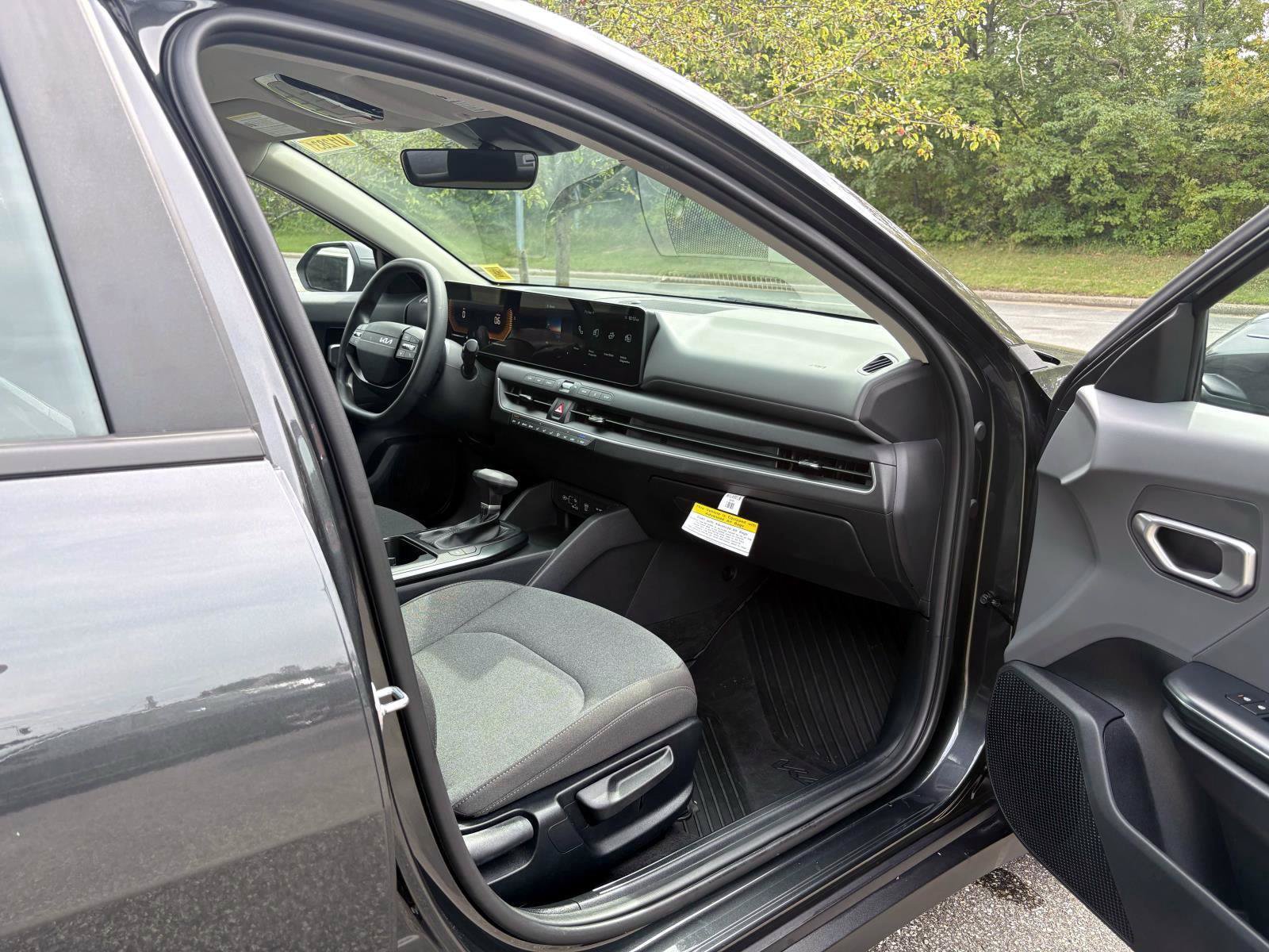 Certified 2025 Kia K4 FWD image 20