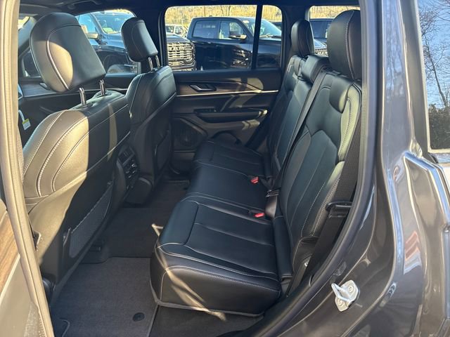New 2025 Jeep Grand Cherokee Limited AWD/4WD image 13