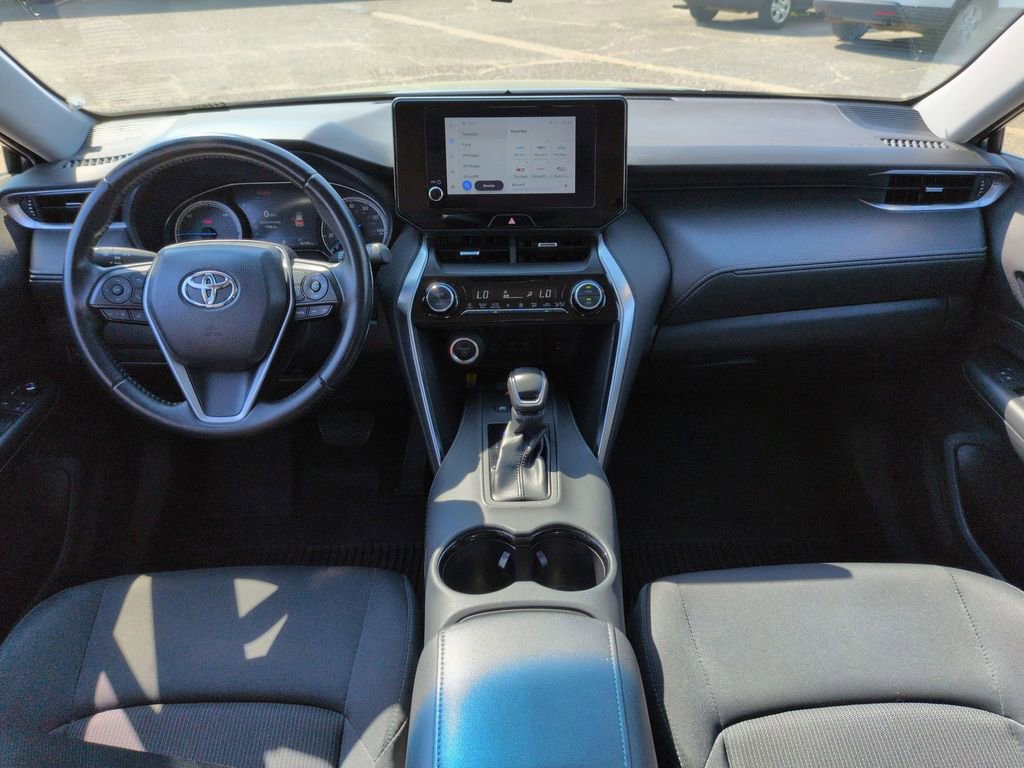 Used 2024 Toyota Venza LE AWD/4WD image 24