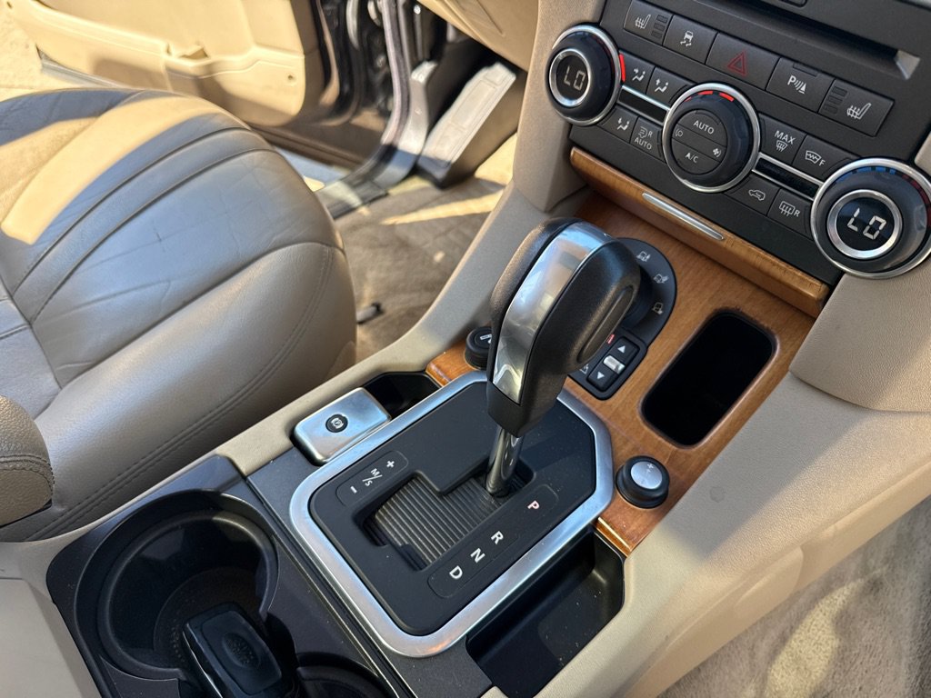 Used 2010 Land Rover LR4 HSE AWD/4WD image 19