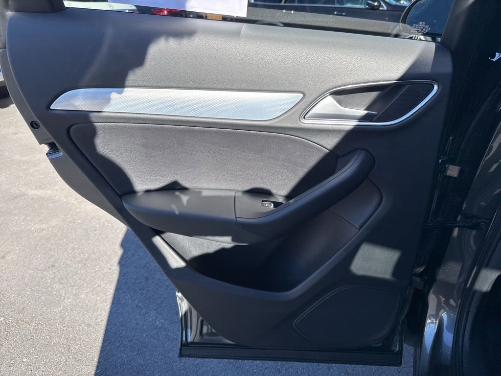 Used 2018 Audi Q3 2.0T Premium Plus w/ Premium Plus Package image 17