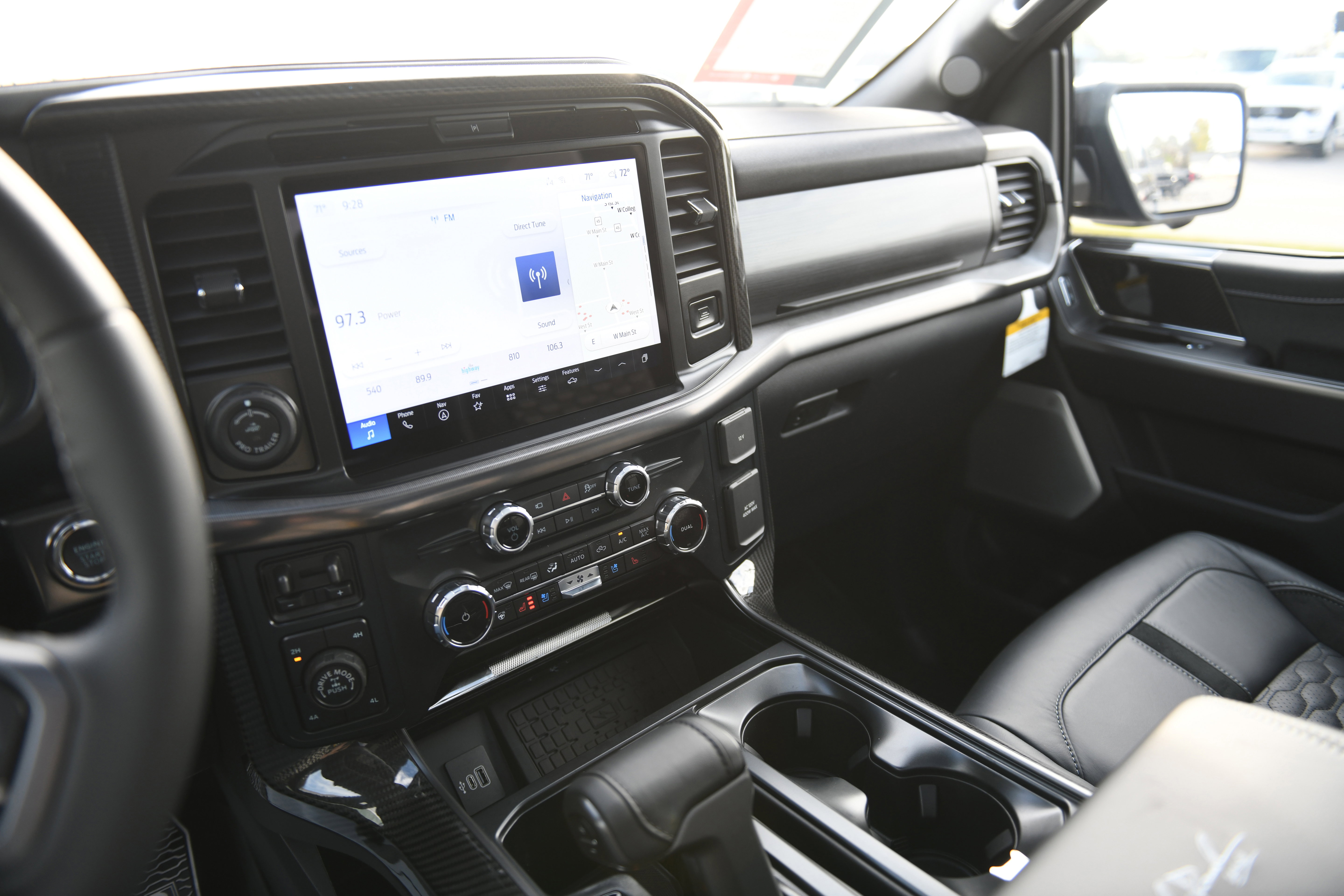 New 2025 Ford F150 Lariat w/ Equipment Group 502A High image 22