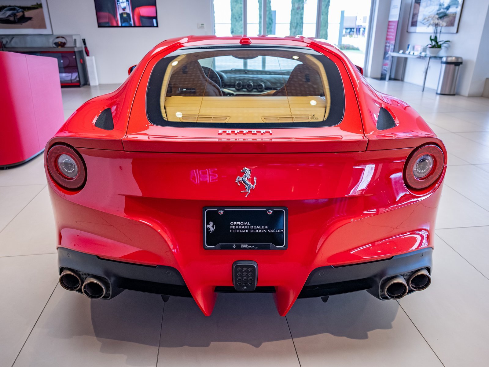 Used 2015 Ferrari F12 Berlinetta image 5