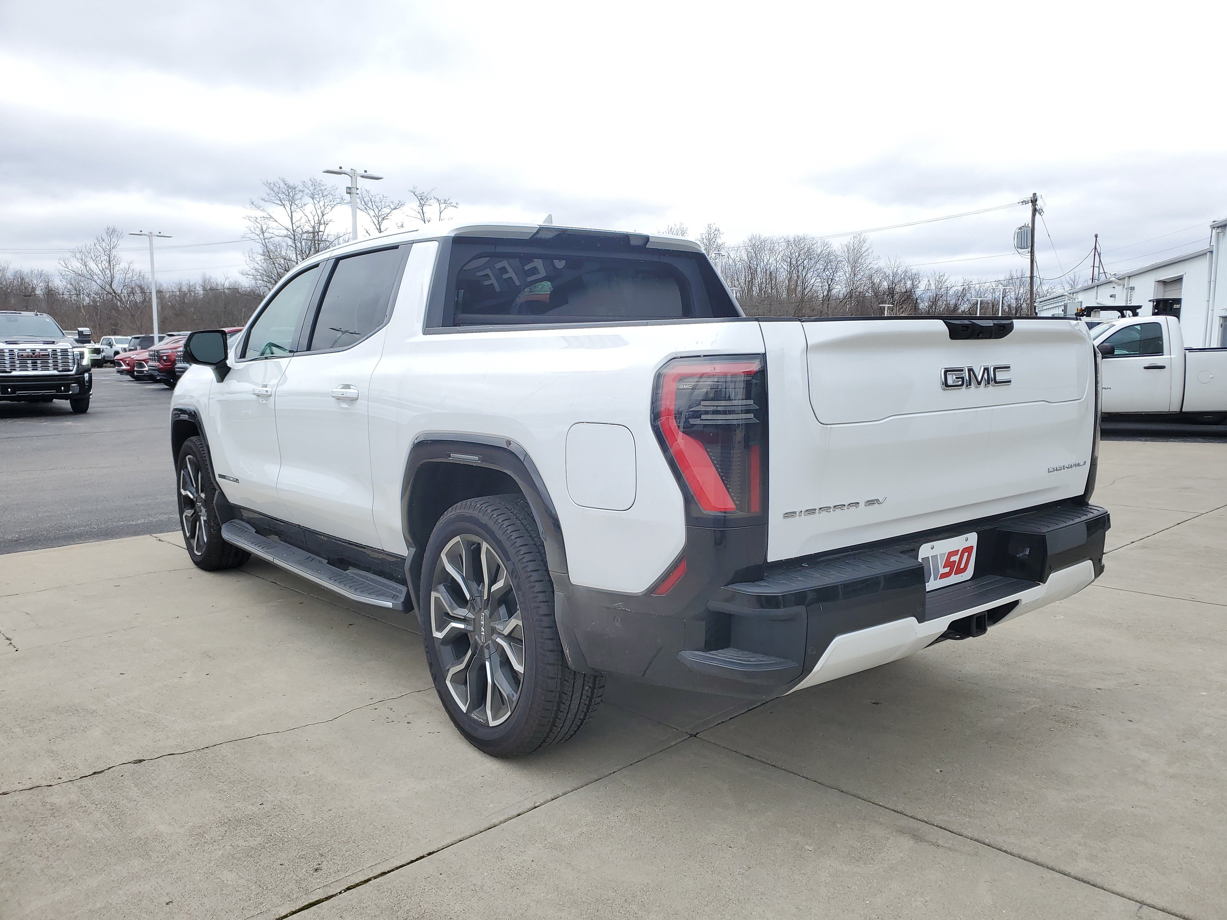 New 2025 GMC Sierra EV Denali AWD/4WD image 7