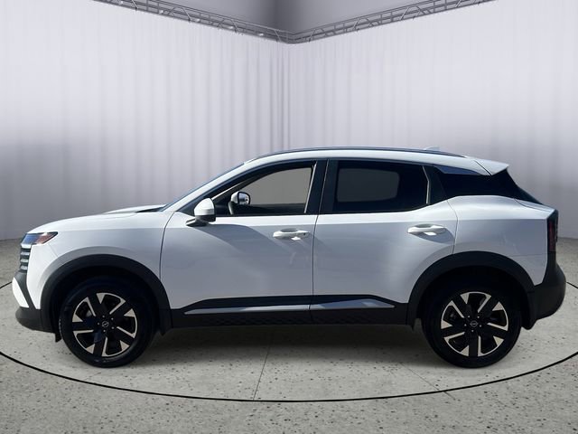 Used 2025 Nissan Kicks SV w/ SV Premium Package AWD/4WD image 3