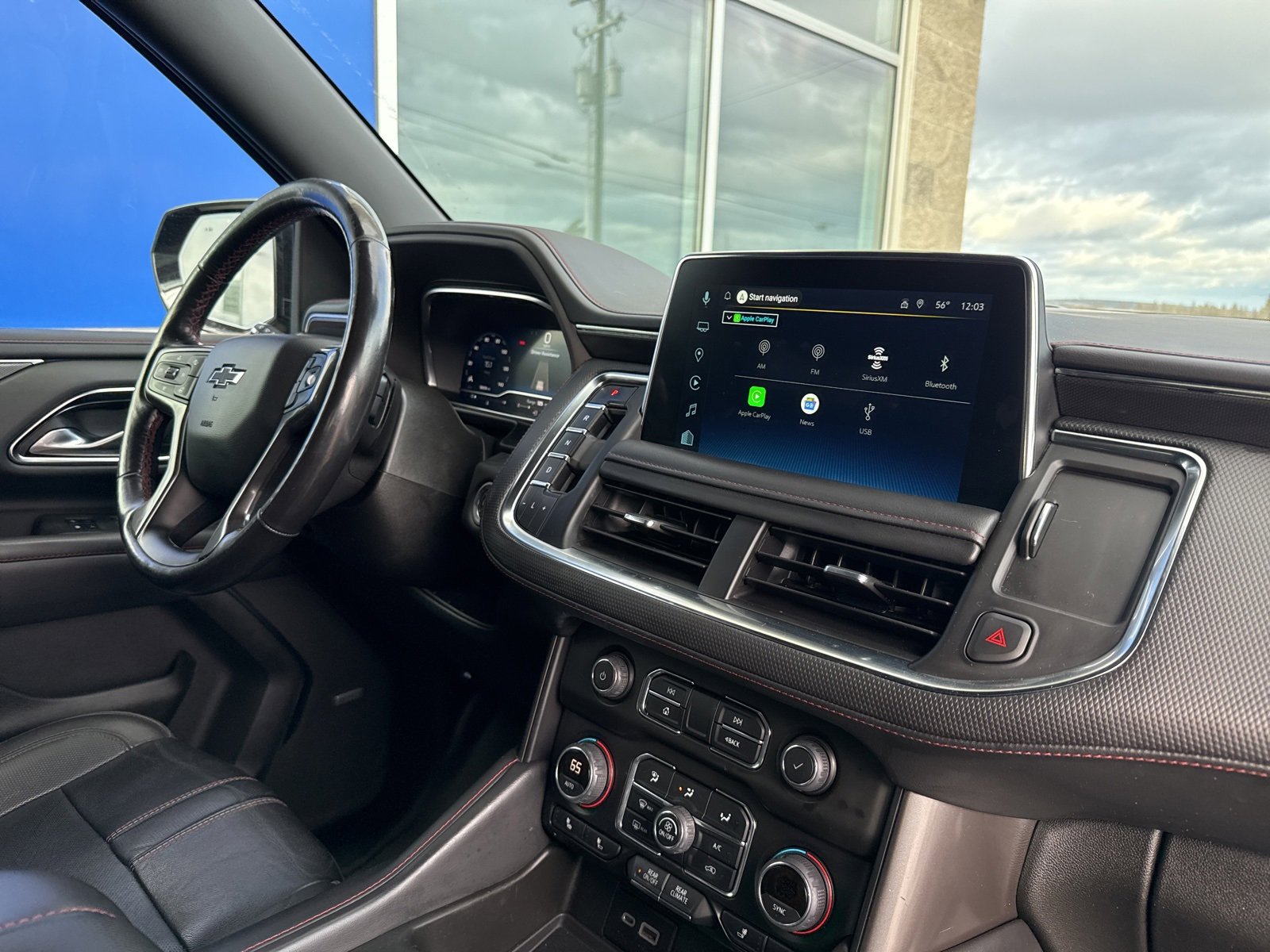 Used 2022 Chevrolet Suburban RST w/ Luxury Package image 16