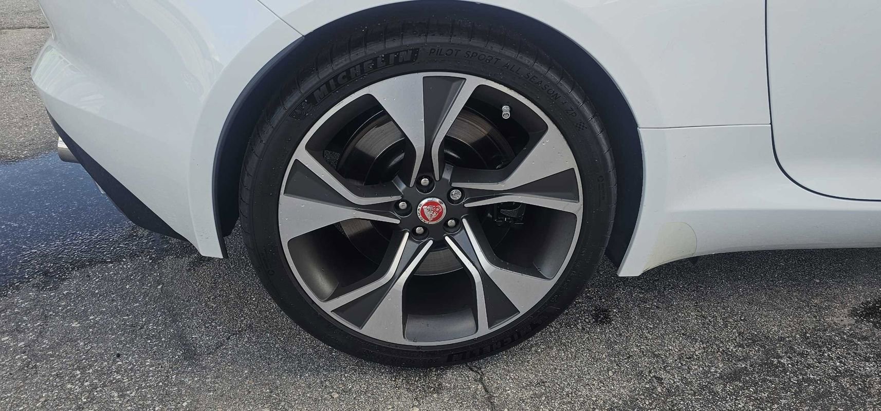 Used 2023 Jaguar F-TYPE Convertible image 7