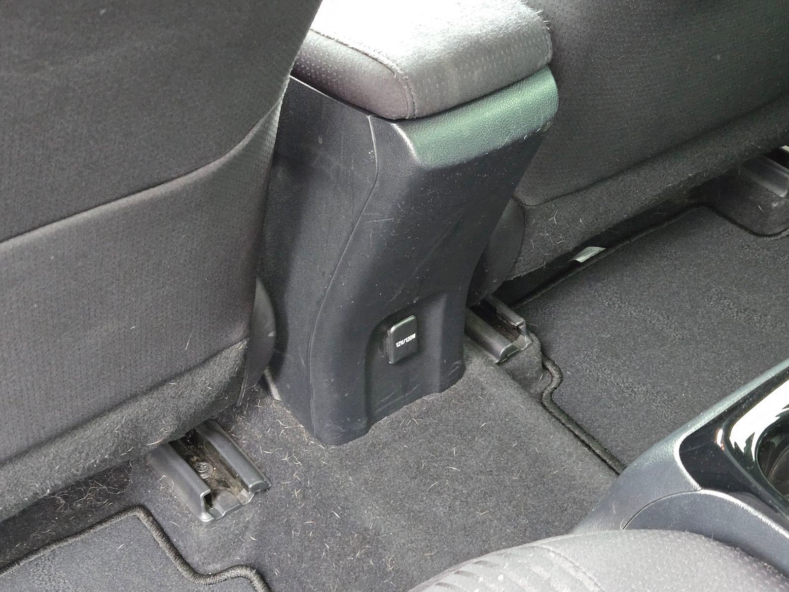 Used 2017 Toyota Prius Prime Premium image 12