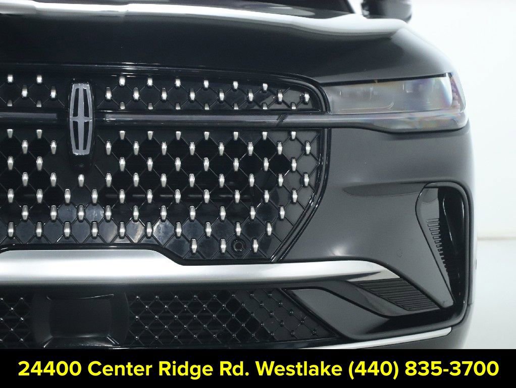Certified 2024 Lincoln Nautilus Reserve w/ Equipment Group 202A AWD/4WD image 8