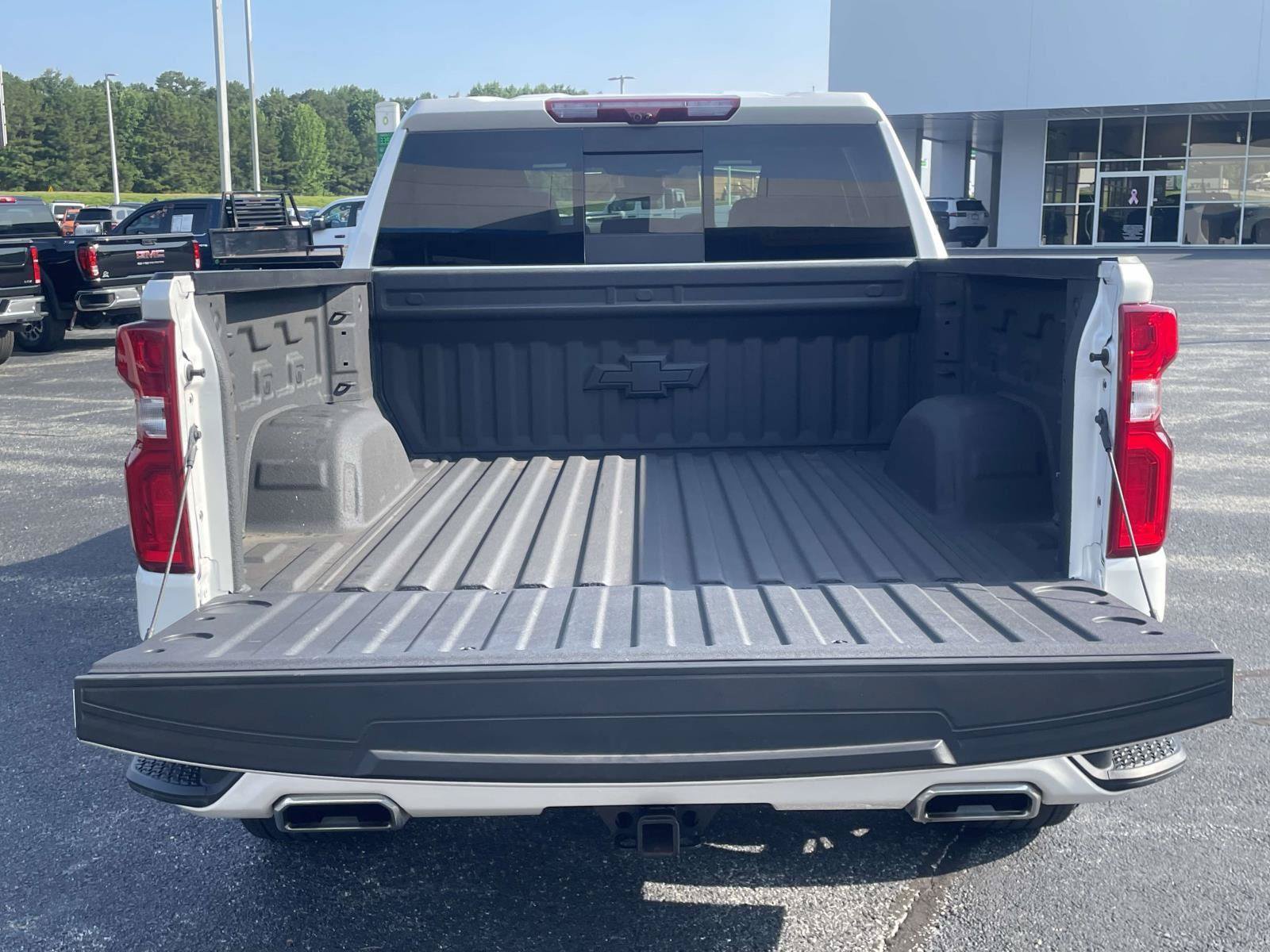 Certified 2025 Chevrolet Silverado 1500 High Country w/ High Country Premium Package AWD/4WD image 7