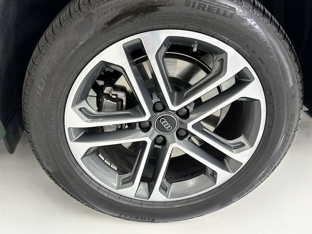 Certified 2025 Audi Q5 Premium w/ Premium Plus AWD/4WD image 30