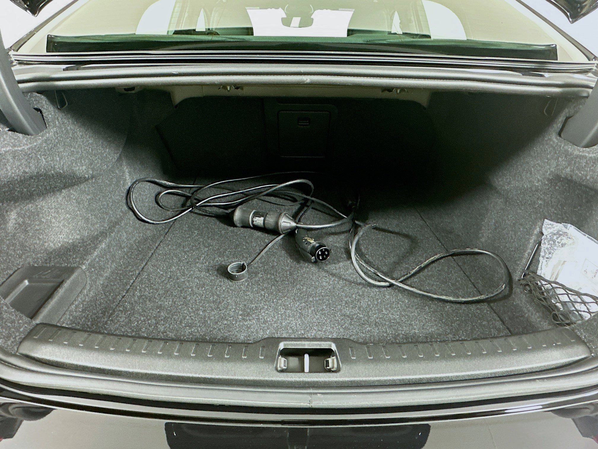 Used 2024 Volvo S60 T8 Plus w/ Climate Package image 37