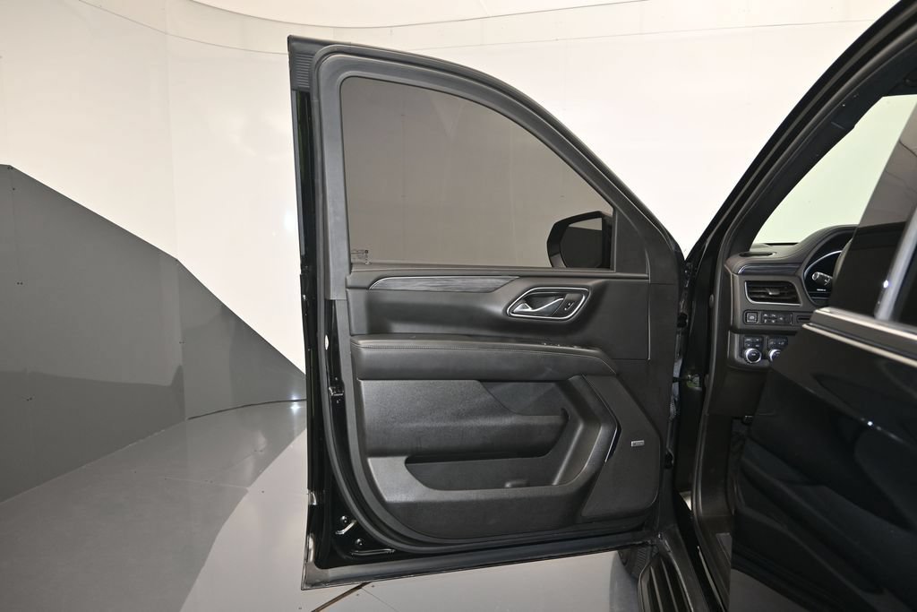 Used 2023 GMC Yukon XL SLT w/ SLT Luxury Package AWD/4WD image 10