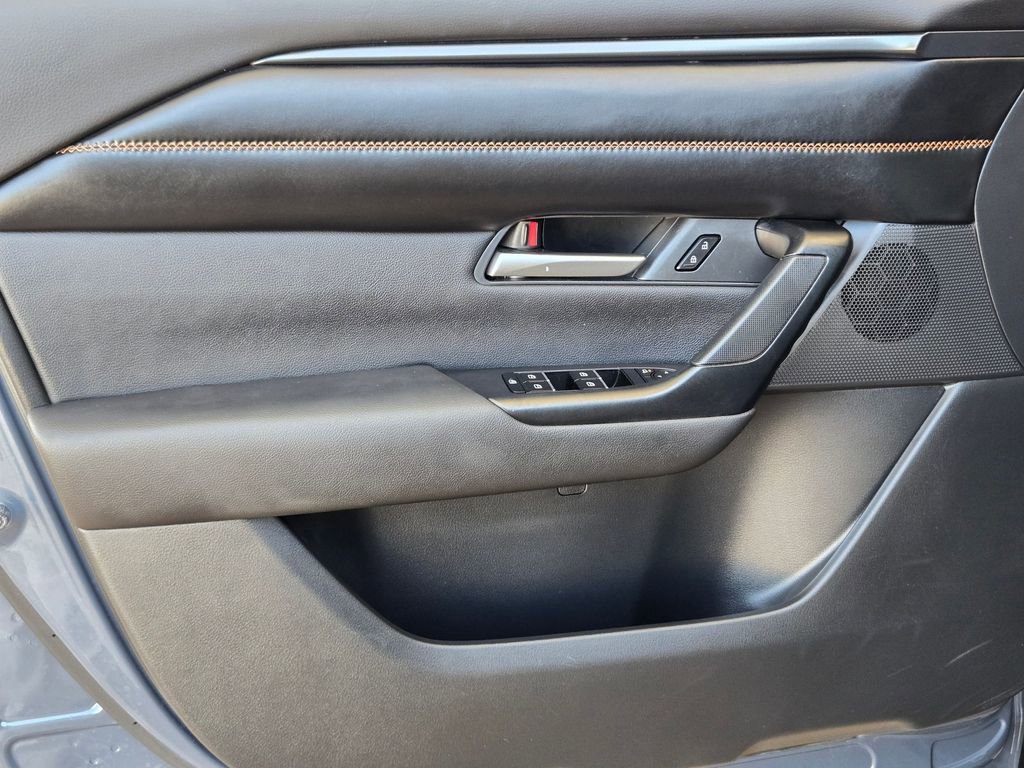 Used 2025 MAZDA CX-50 AWD 2.5 Hybrid w/ Premium Pkg image 11