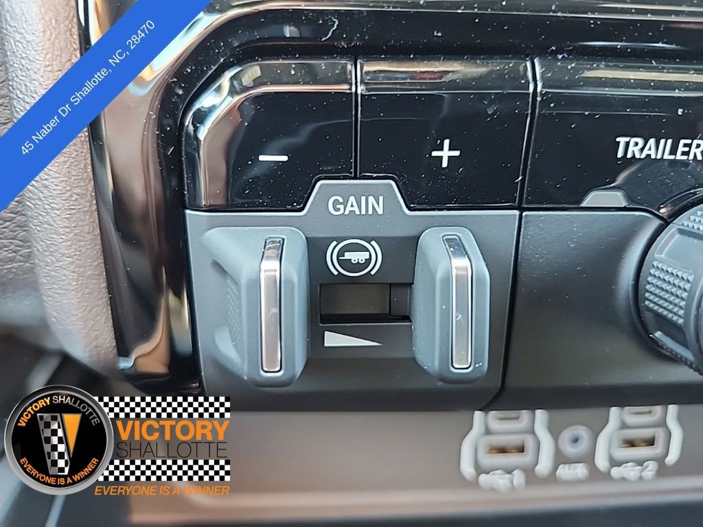 New 2025 RAM 1500 4x4 Crew Cab image 35