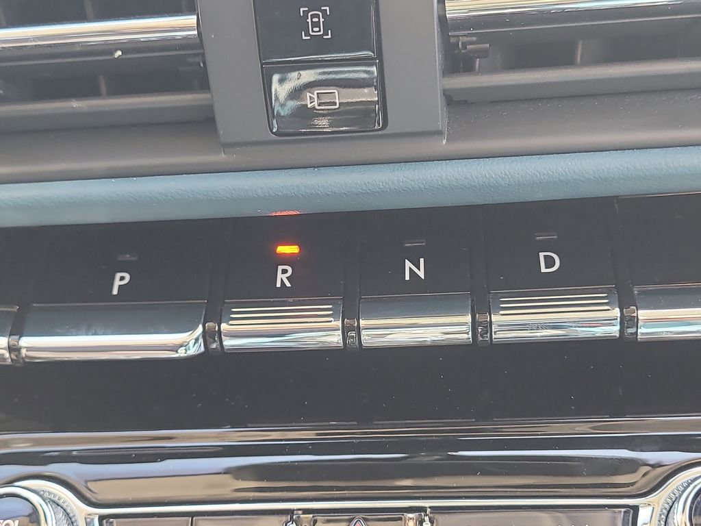 Certified 2020 Lincoln Corsair Reserve w/ Equipment Group 202A image 24