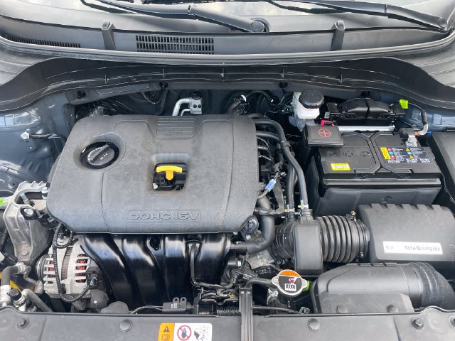 Used 2025 Kia Soul LX w/ LX Technology Package FWD image 31