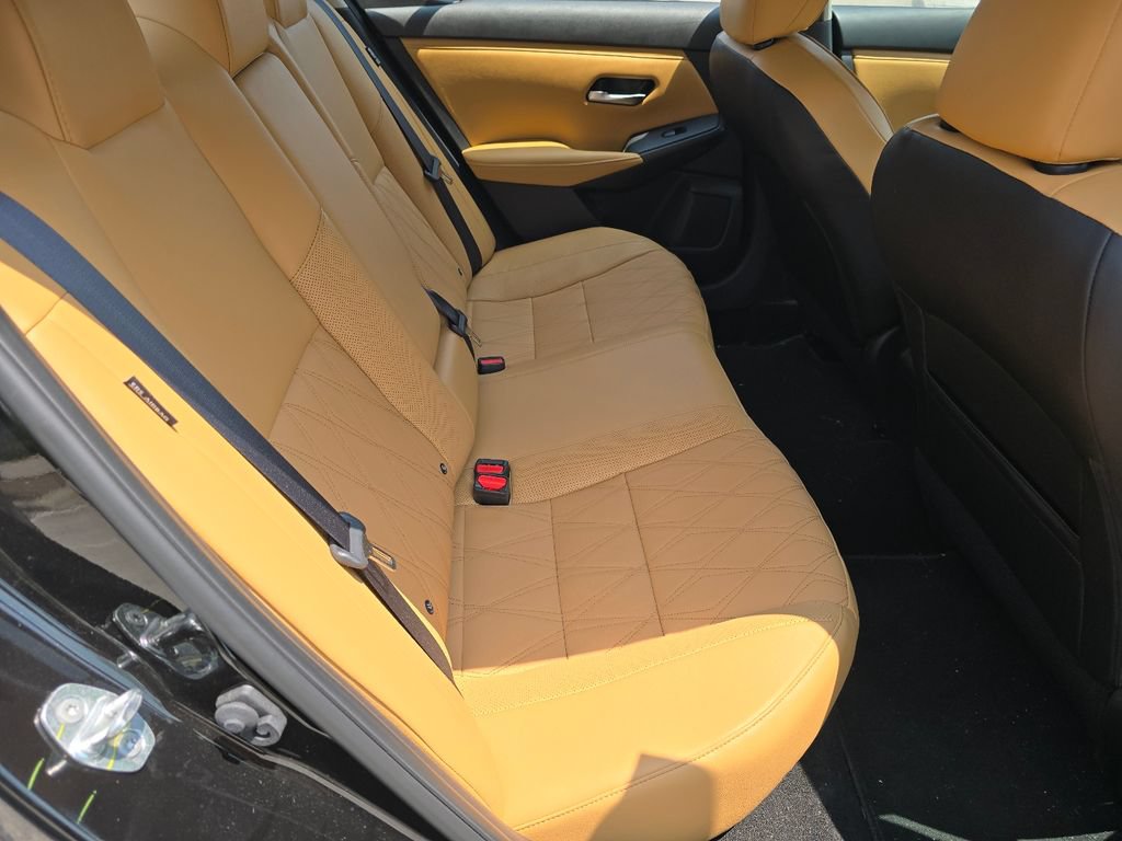 Used 2023 Nissan Sentra SV w/ SV Premium Package FWD image 16