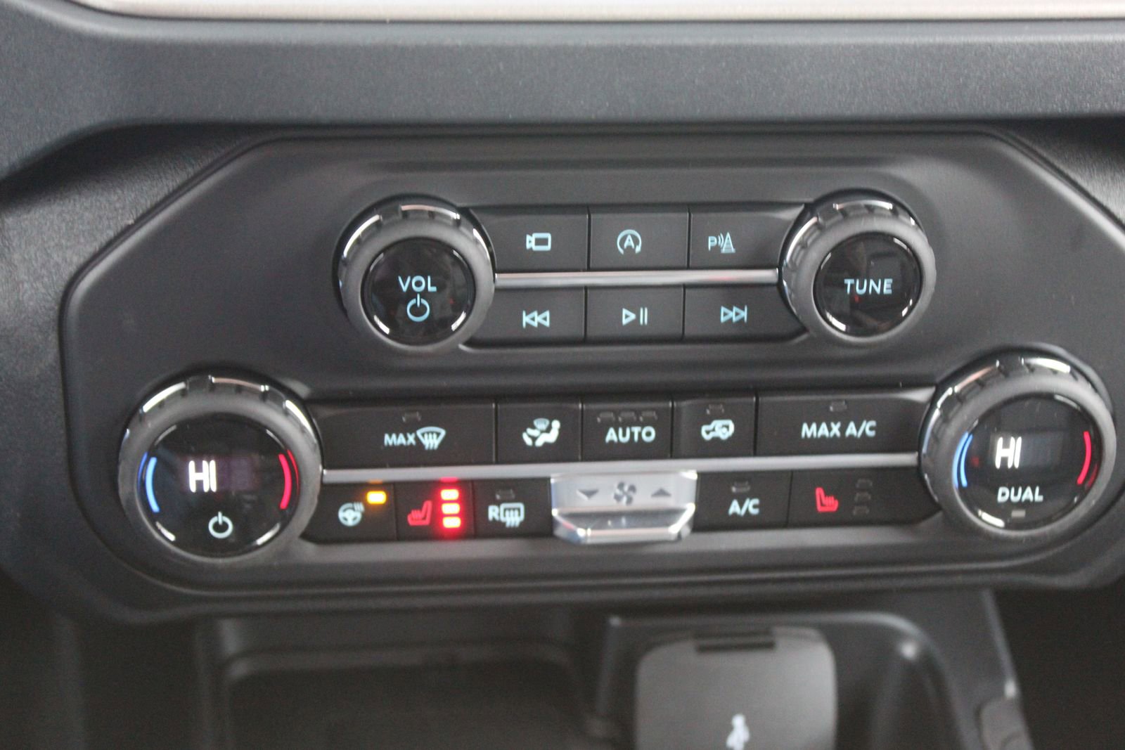 New 2025 Ford Bronco Outer Banks image 25