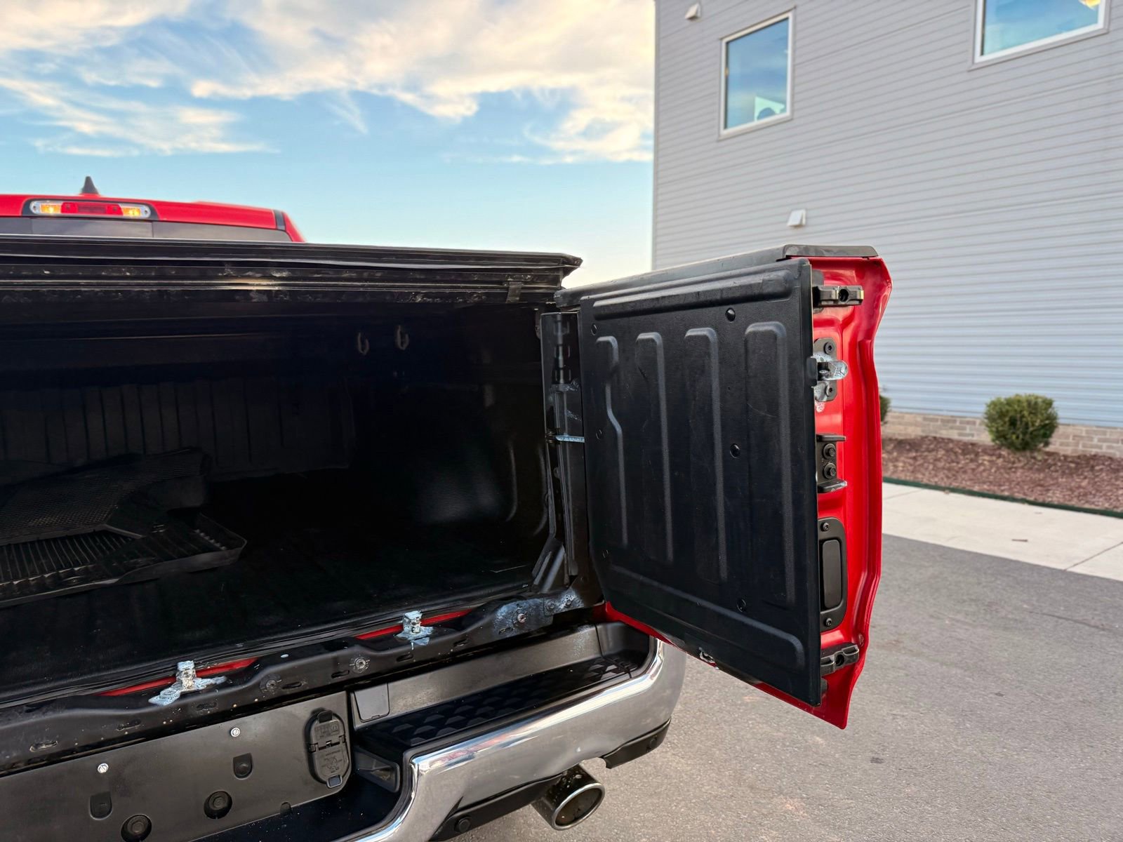 Used 2022 RAM 1500 Laramie AWD/4WD image 48