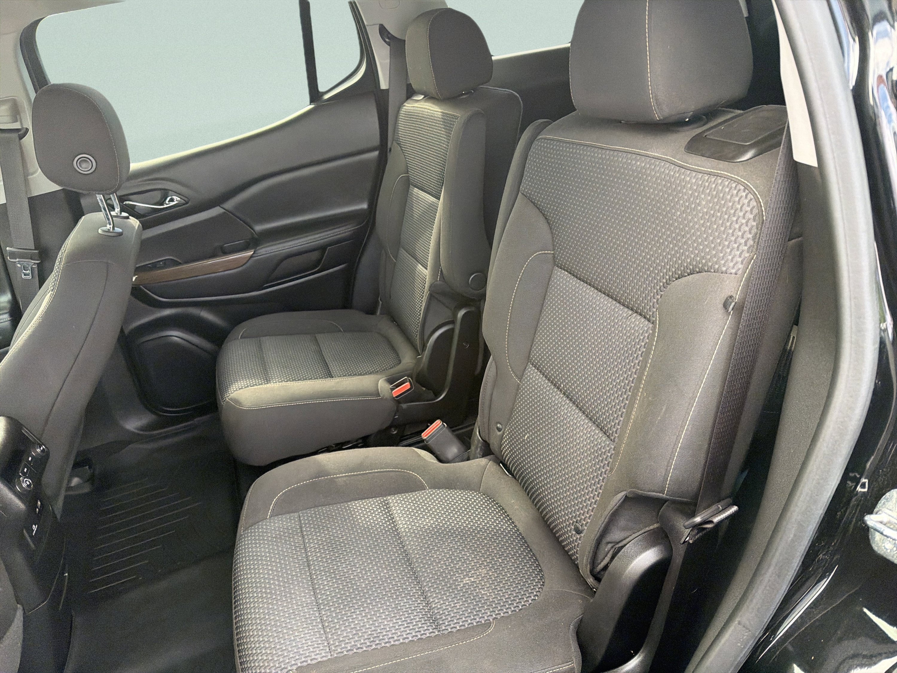 Used 2023 GMC Acadia SLE w/ Driver Convenience Package AWD/4WD image 23