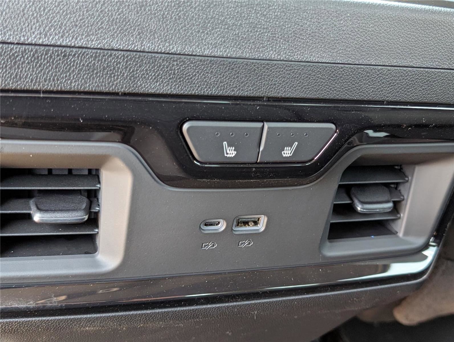 New 2026 Chevrolet Silverado 2500 ZR2 AWD/4WD image 13