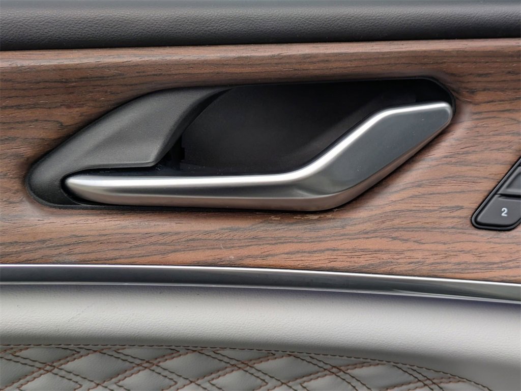 Used 2021 Jeep Grand Cherokee L Summit w/ Advanced Protech Group IV image 11