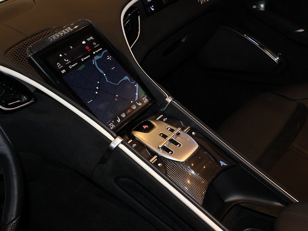 Certified 2024 Ferrari Roma Spider RWD image 27