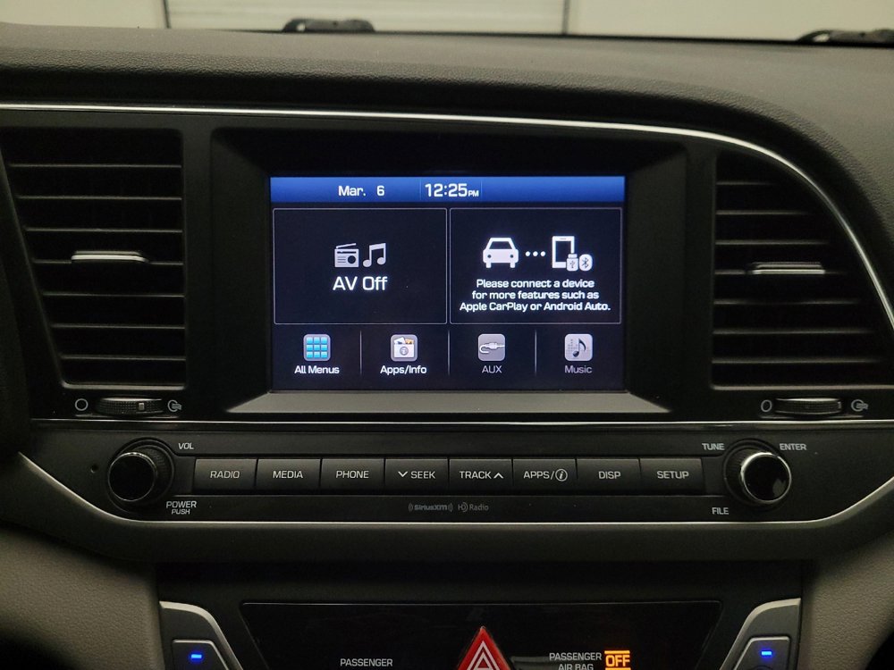 Used 2017 Hyundai Elantra SE image 25