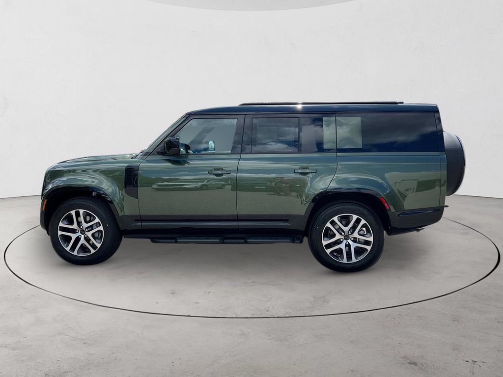 New 2026 Land Rover Defender 130 X-Dynamic SE AWD/4WD image 2