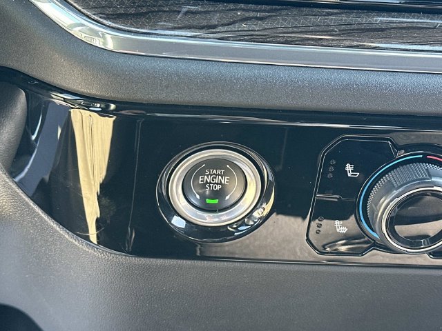Certified 2024 Chevrolet Silverado 1500 LT AWD/4WD image 15