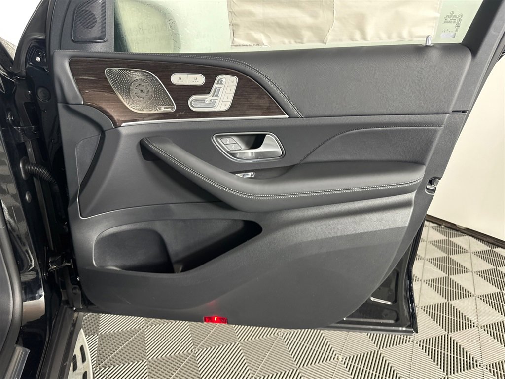 Certified 2025 Mercedes-Benz GLE 53 AMG 4MATIC image 15