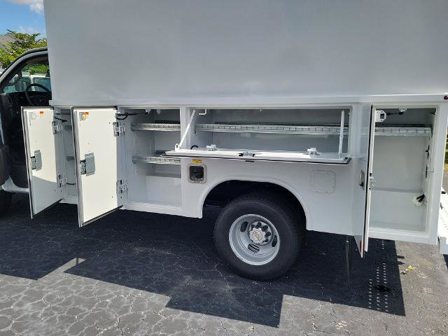New 2025 Chevrolet Express 3500 w/ Power Convenience Package RWD image 7