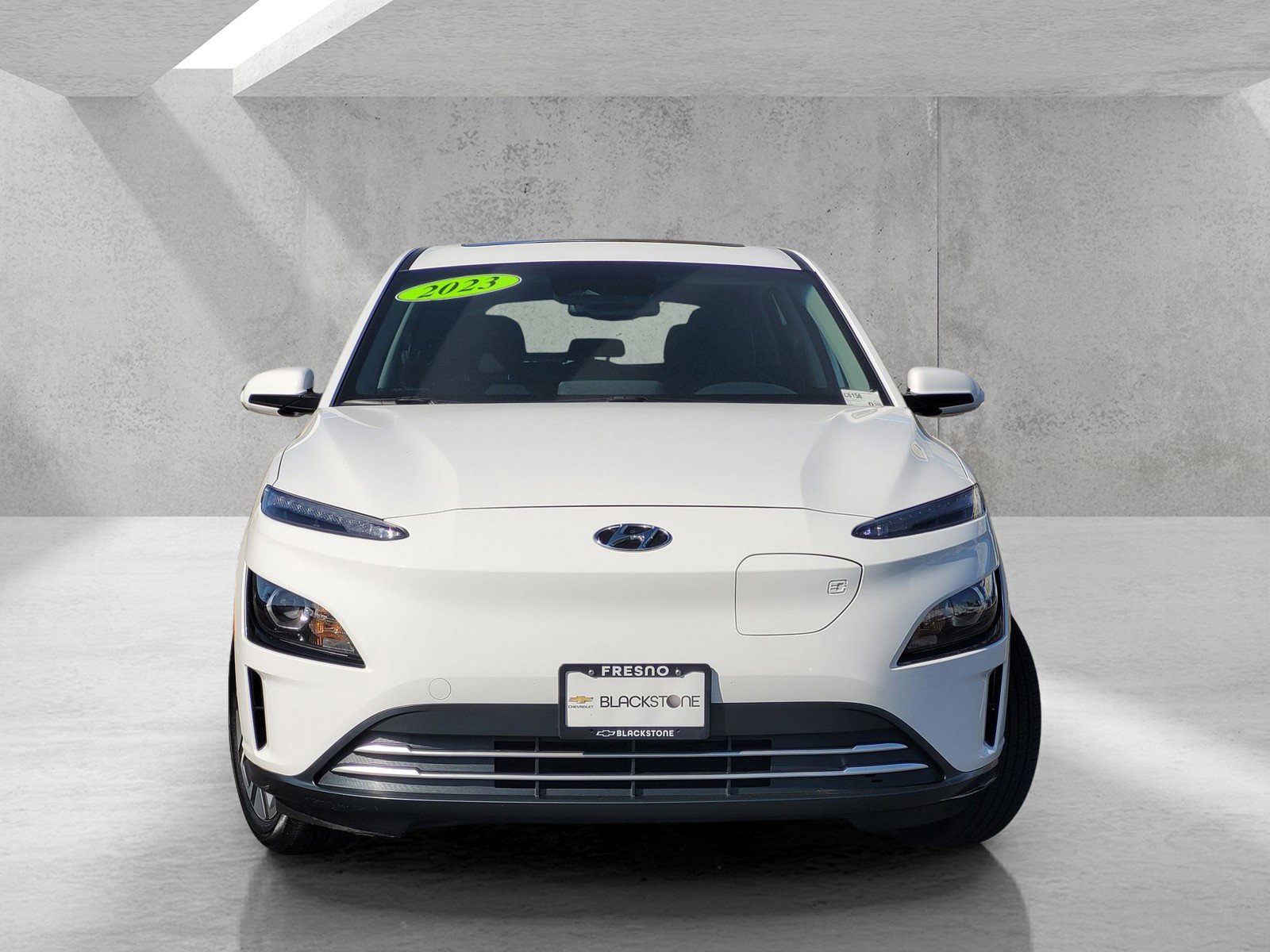 Used 2023 Hyundai Kona SEL image 2