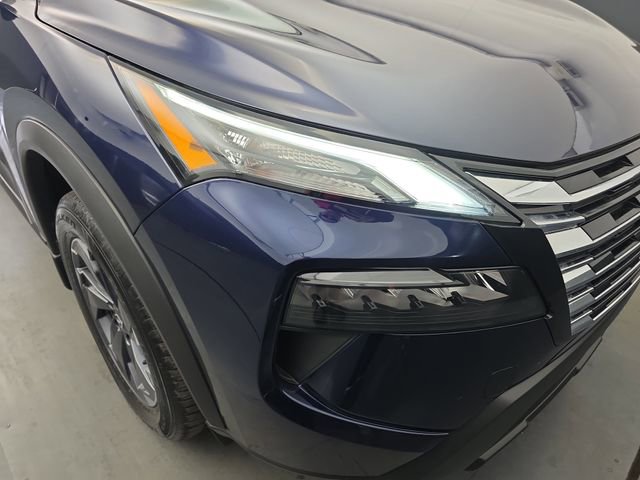 Used 2026 Nissan Rogue SV w/ SV Premium Package image 13