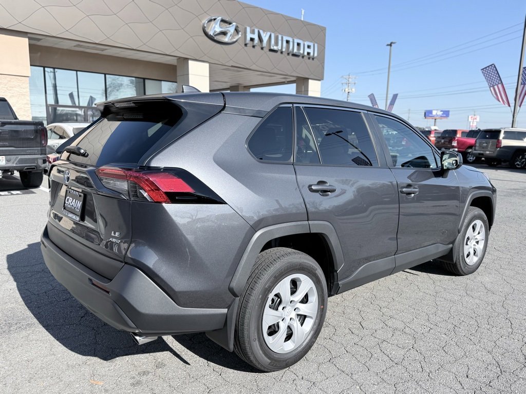 Used 2025 Toyota RAV4 LE image 8