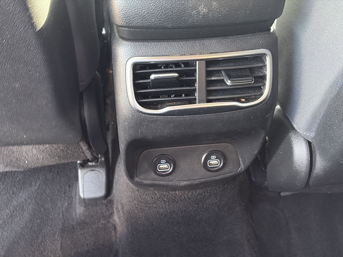 Used 2022 Hyundai Santa Fe SEL image 15