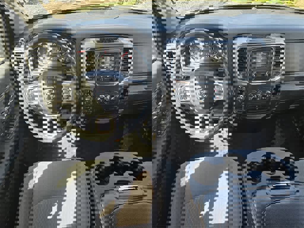 Used 2024 RAM 1500 Classic SLT image 20