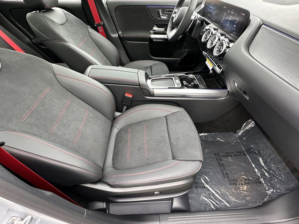 New 2026 Mercedes-Benz GLA 35 AMG 4MATIC image 16