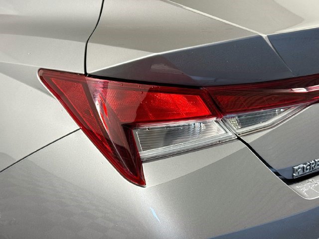 Used 2022 Hyundai Elantra SEL w/ Convenience Package FWD image 35