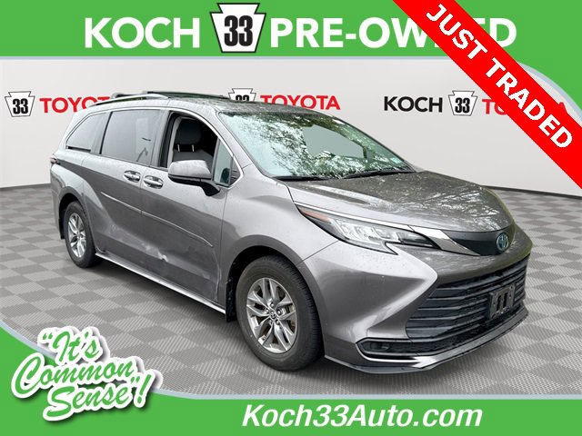 Used 2022 Toyota Sienna LE w/ LE Plus Package