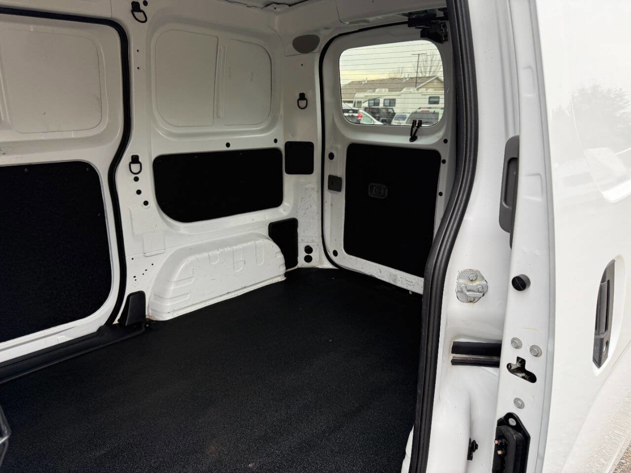 Used 2021 Nissan NV200 SV w/ Back Door Glass Package image 25