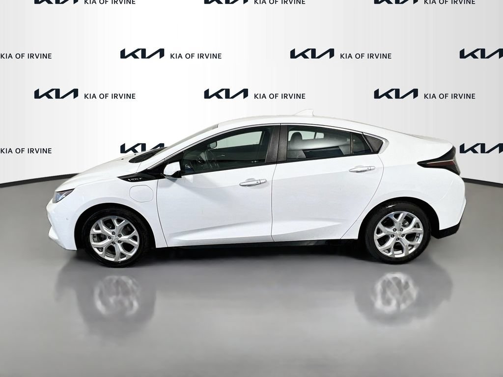Used 2017 Chevrolet Volt Premier w/ Driver Confidence II Package FWD image 4